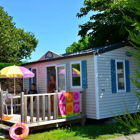 Village La Roseraie 캠프장