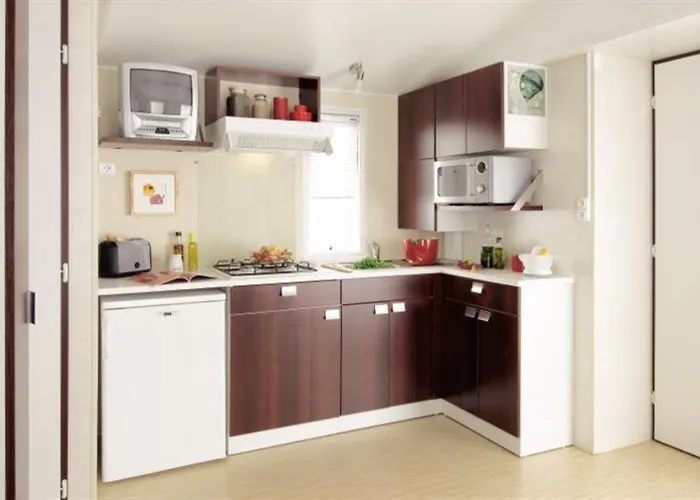 Camping Village La Roseraie 4*